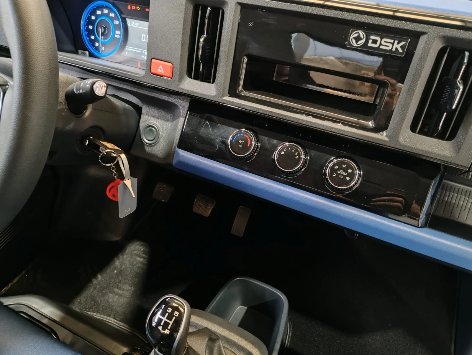 Interni Q21 Termico — dettaglio cabina